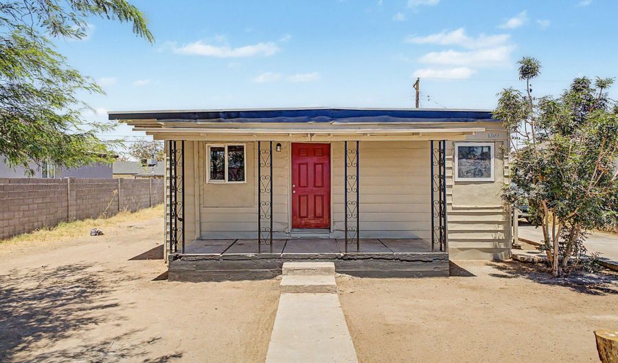 10944 W DURANGO St, Avondale, AZ 85323 - 4 Beds, 1 Bath