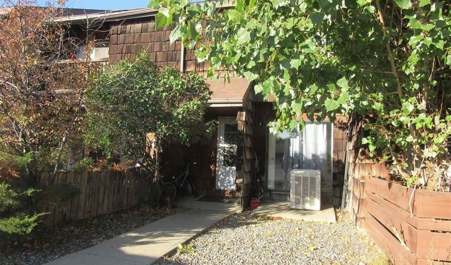 1505 Draw St, Cody, WY 82414 - 2 Beds, 3 Bath