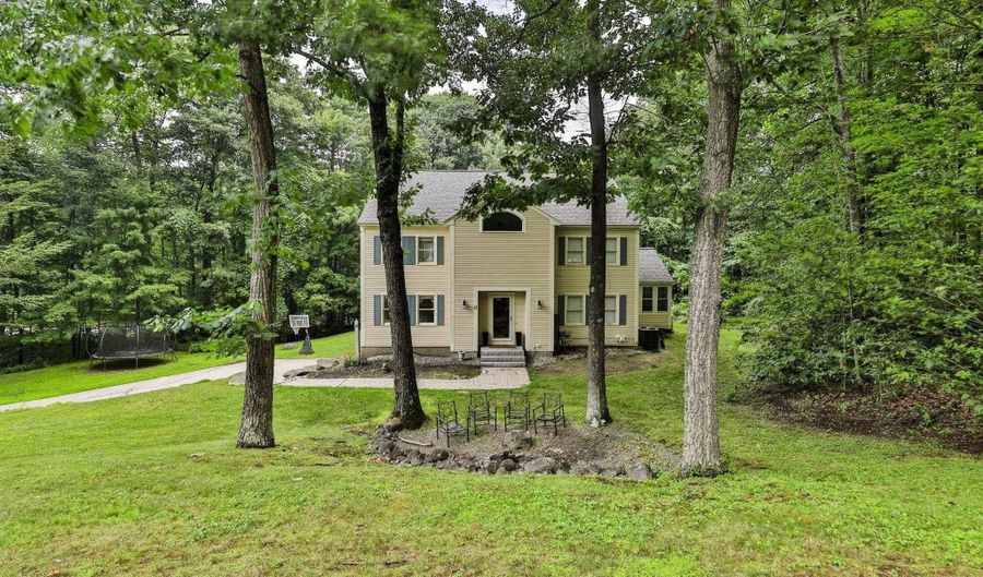 41 Wellesley Dr, Bedford, NH 03110 - 4 Beds, 4 Bath