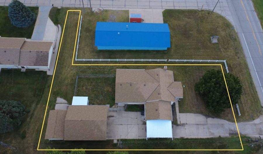 1103 7th St, Alma, NE 68920 - 3 Beds, 2 Bath