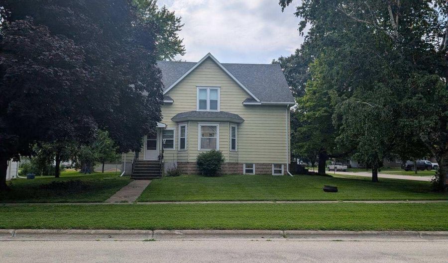 401 Orchard St, Albert City, IA 50510 - 4 Beds, 2 Bath