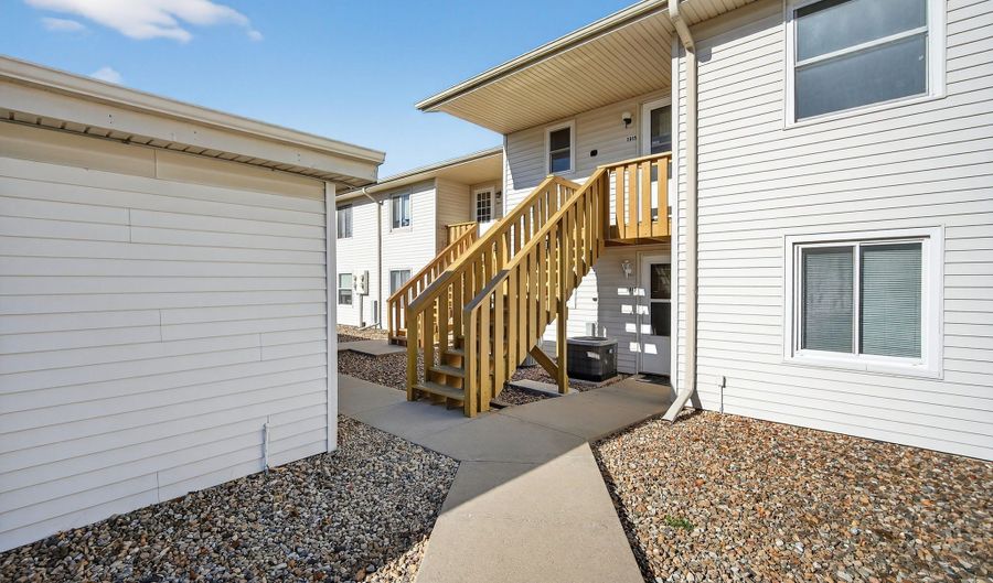 1915 NW Hickory Ln 8, Ankeny, IA 50023 - 2 Beds, 1 Bath