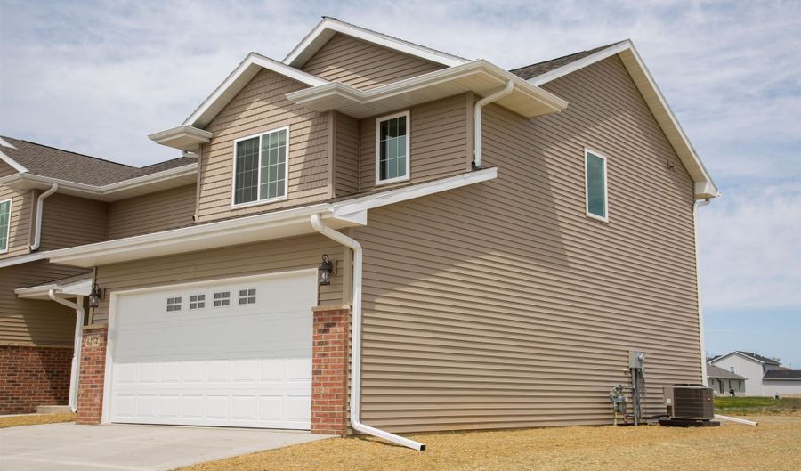 6355 Pawnee, Asbury, IA 52002 - 3 Beds, 3 Bath
