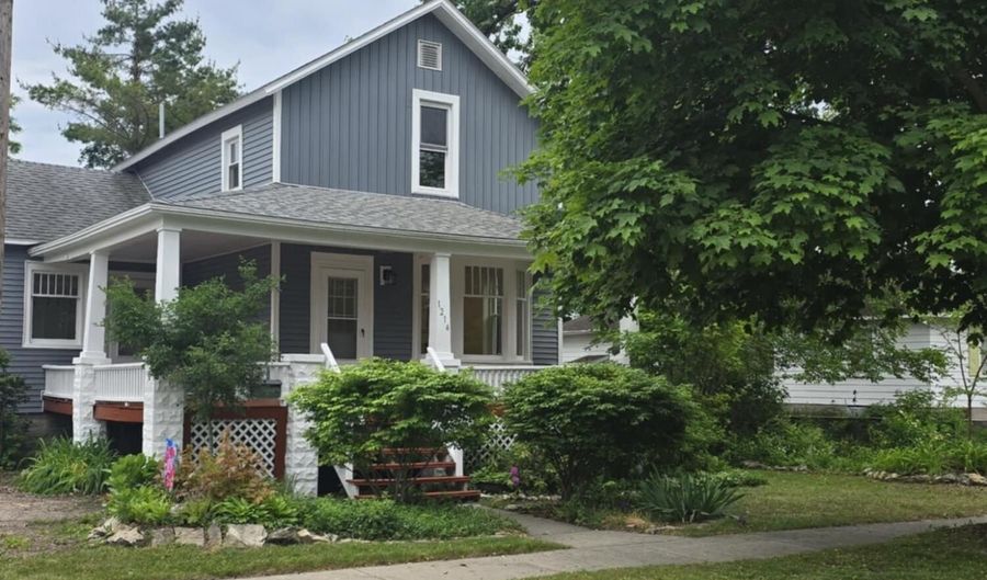 1214 S Second Ave, Alpena, MI 49707 - 4 Beds, 3 Bath