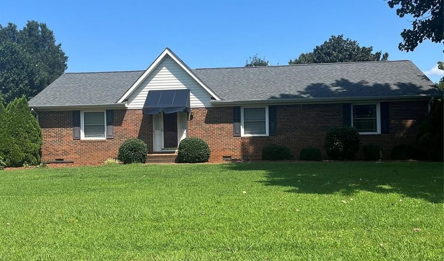 35209 Beth Rd, Albemarle, NC 28001 - 3 Beds, 2 Bath