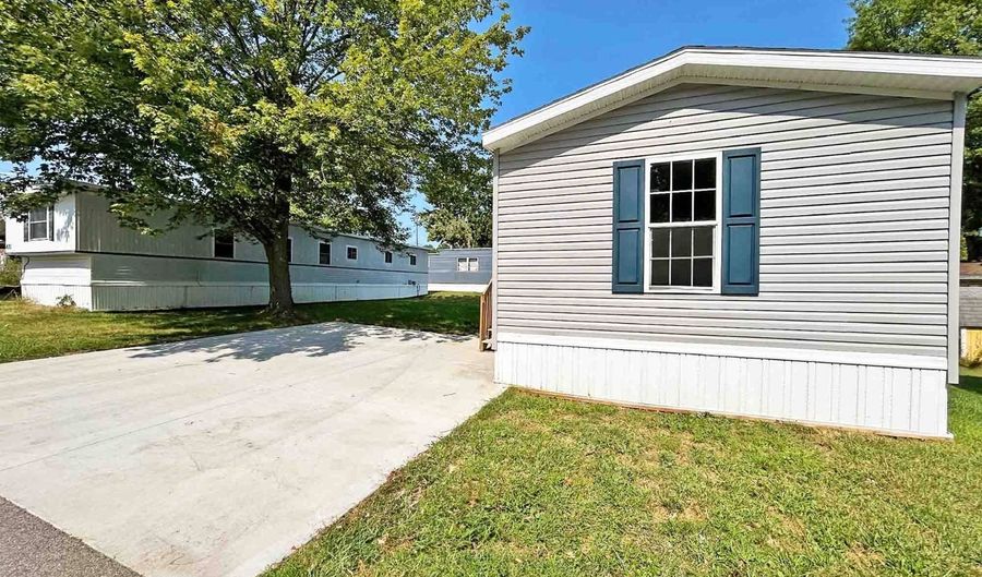 7055 Quarry Rd 399, Amherst, OH 44001 - 2 Beds, 2 Bath