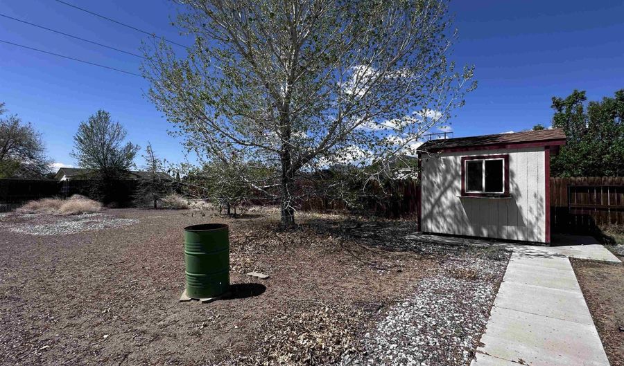 2037 Lonnie Ln, Dayton, NV 89403 - 3 Beds, 2 Bath