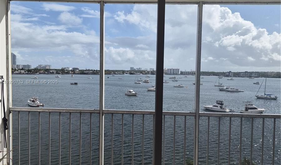 2910 Point East Dr M610, Aventura, FL 33160 - 1 Beds, 1 Bath