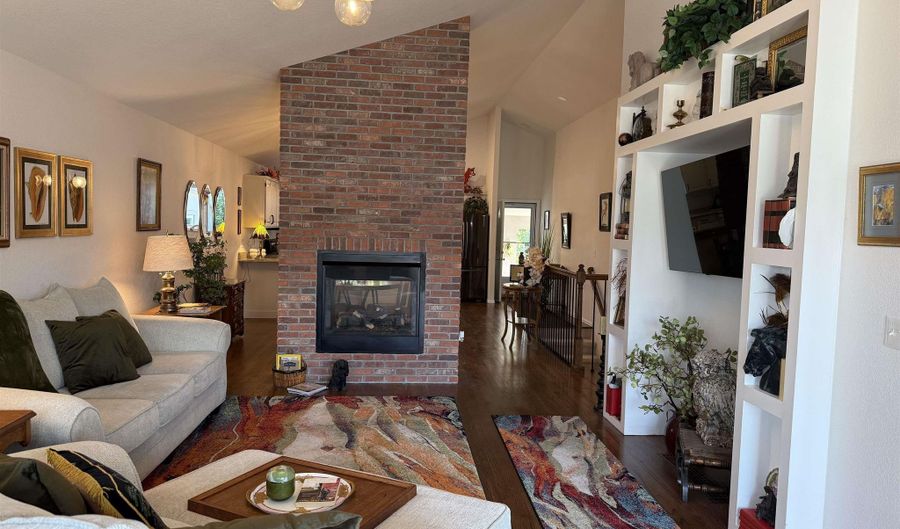 214 PALM SPRINGS Ave, Cheyenne, WY 82009 - 4 Beds, 3 Bath