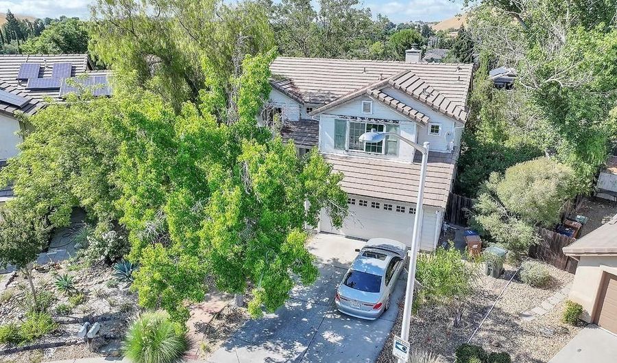1012 SANDSTONE Ct, Antioch, CA 94531 - 4 Beds, 2 Bath
