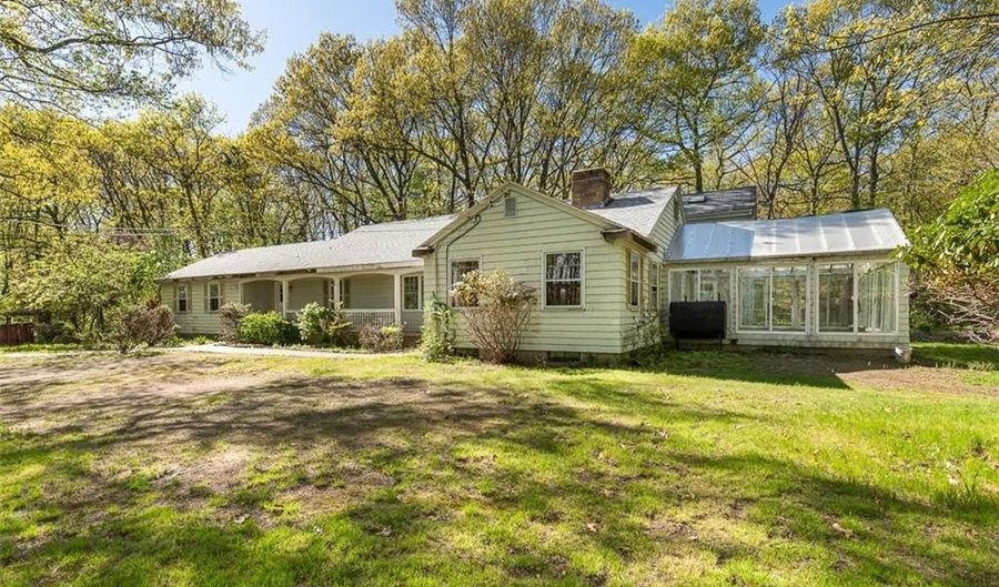 101 Cobble Hill Rd, Lincoln, RI 02865 - 4 Beds, 5 Bath