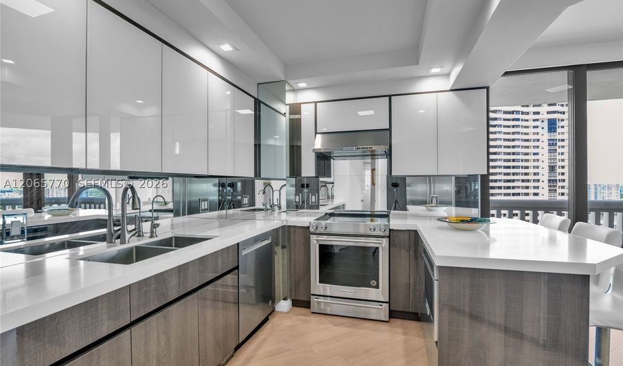 2000 Island Blvd 2006, Aventura, FL 33160 - 3 Beds, 3 Bath
