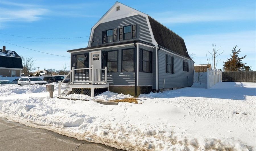 11 Boylston St, Acushnet, MA 02743 - 3 Beds, 2 Bath