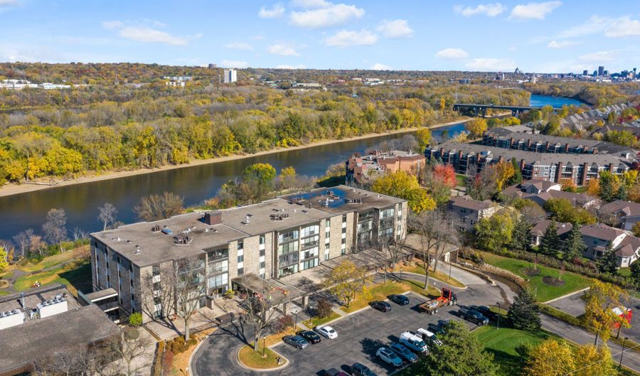 1077 Sibley Memorial Hwy, Lilydale, MN 55118 2 Beds, 2 Baths