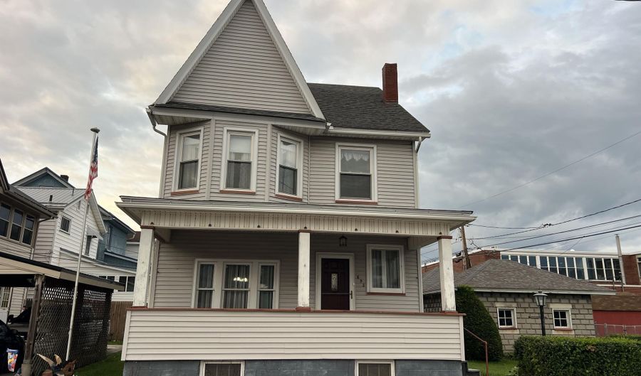 892 30th St, Altoona, PA 16601 - 3 Beds, 1 Bath