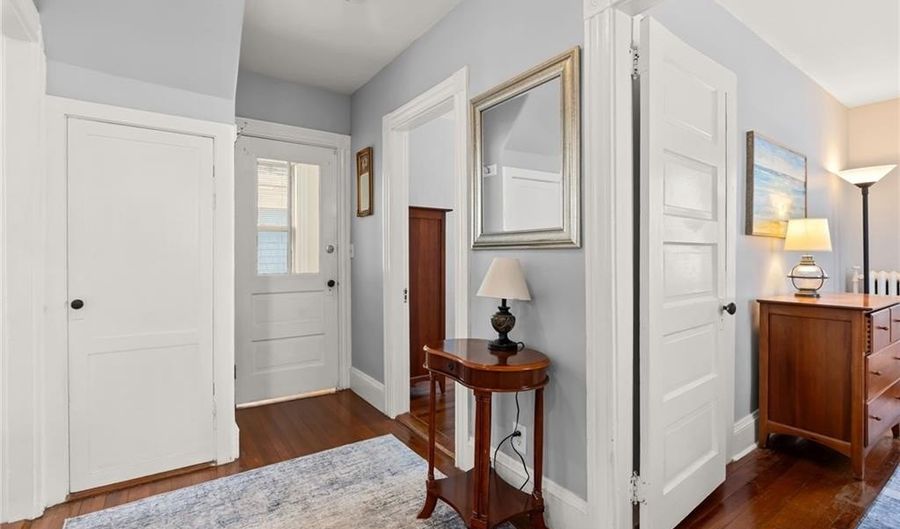 13 Atlantic St, Newport, RI 02840 - 2 Beds, 1 Bath