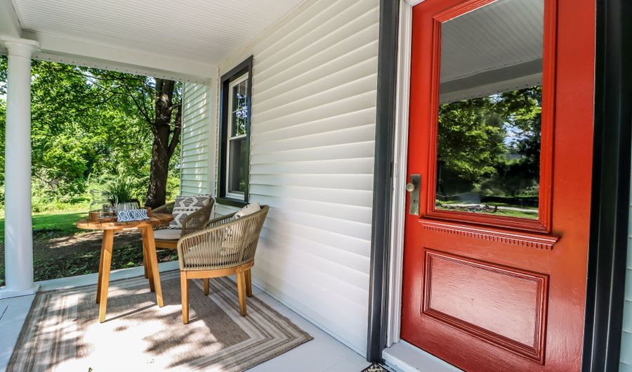 27 Obtuse Rd S, Brookfield, CT 06804 - 3 Beds, 2 Bath