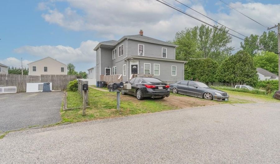 12 Lenox St, Cumberland, RI 02864 - 4 Beds, 2 Bath