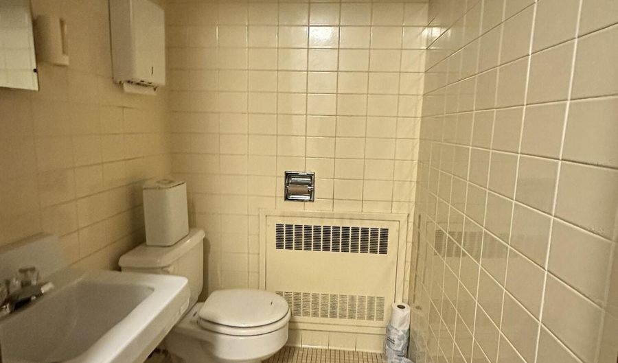 320 S 1st St, Aberdeen, SD 57401 - 0 Beds, 0 Bath