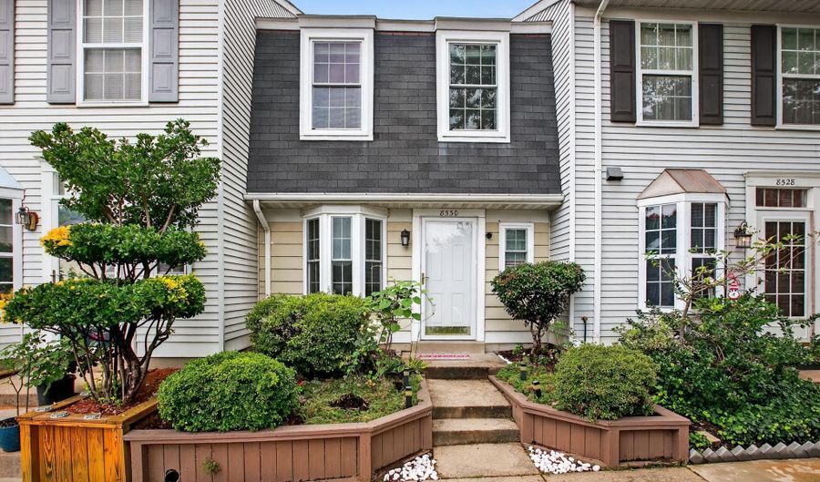 8530 SOUTHLAWN Ct, Alexandria, VA 22309 - 2 Beds, 2 Bath
