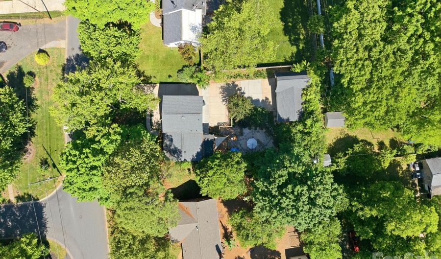 1941 Bentley Pl, Charlotte, NC 28205 - 4 Beds, 2 Bath