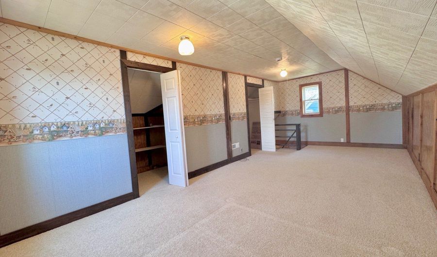 201 3rd Ave NW, Bowman, ND 58623 - 3 Beds, 1 Bath