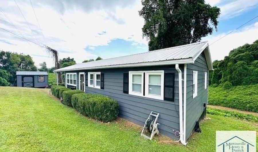 1093 Sunset Dr, Bassett, VA 24055 - 3 Beds, 1 Bath