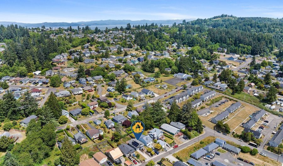 1225 ALAMEDA Ave, Astoria, OR 97103 - 2 Beds, 1 Bath