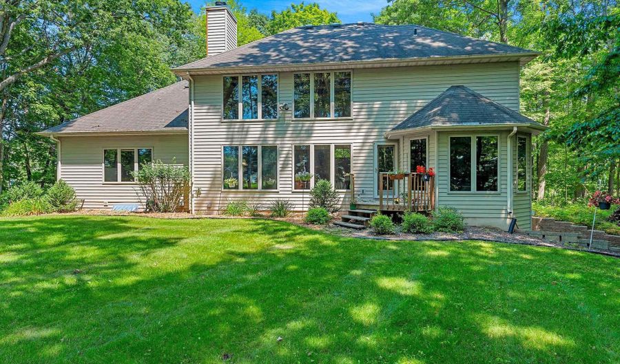4660 WEDGESTONE Ct, Oneida, WI 54155 - 3 Beds, 4 Bath