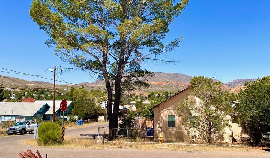 400 SHATTUCK St, Bisbee, AZ 85603 - 2 Beds, 1 Bath
