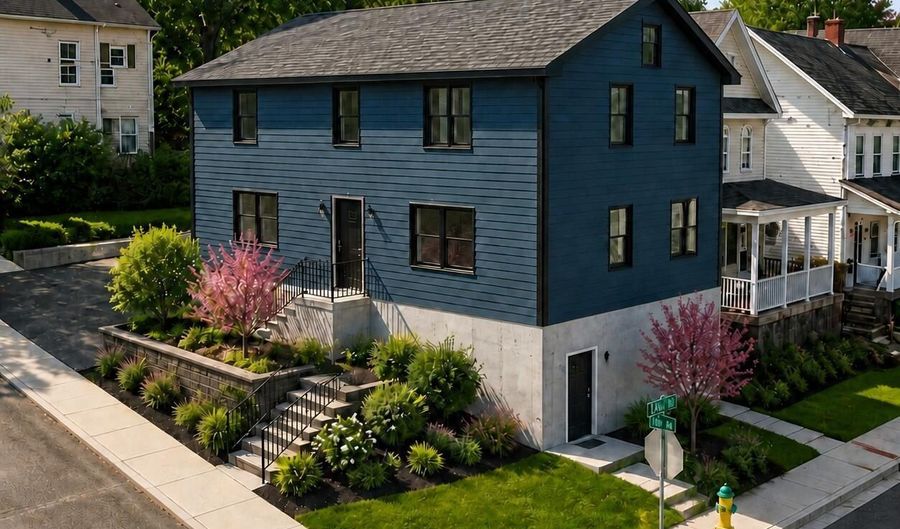 313 12th St, Altoona, PA 16602 - 3 Beds, 2 Bath