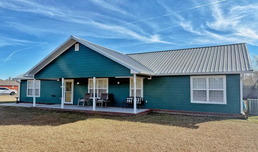 21382 NW Paradise Ln, Altha, FL 32421 - 4 Beds, 3 Bath