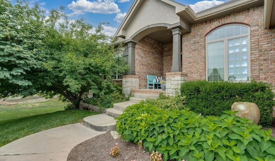 2200 Chestnut, Augusta, KS 67010 - 3 Beds, 3 Bath
