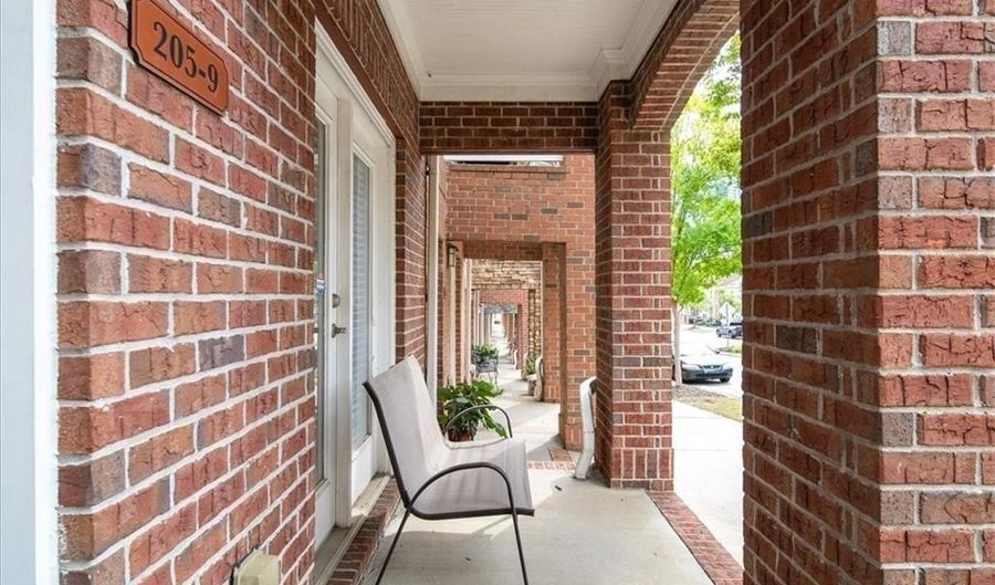 205 16th St NW 18, Atlanta, GA 30363 - 3 Beds, 4 Bath