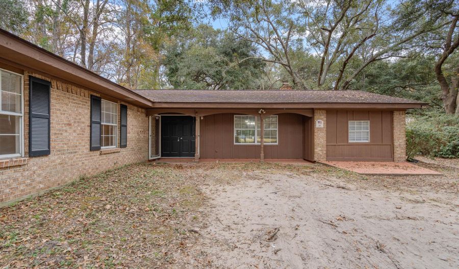 68 Cherokee Farms Rd, Beaufort, SC 29906 - 4 Beds, 3 Bath