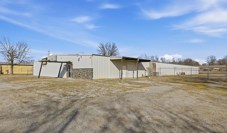 2800 Roberts Rd, Baxter Springs, KS 66713 - 0 Beds, 0 Bath