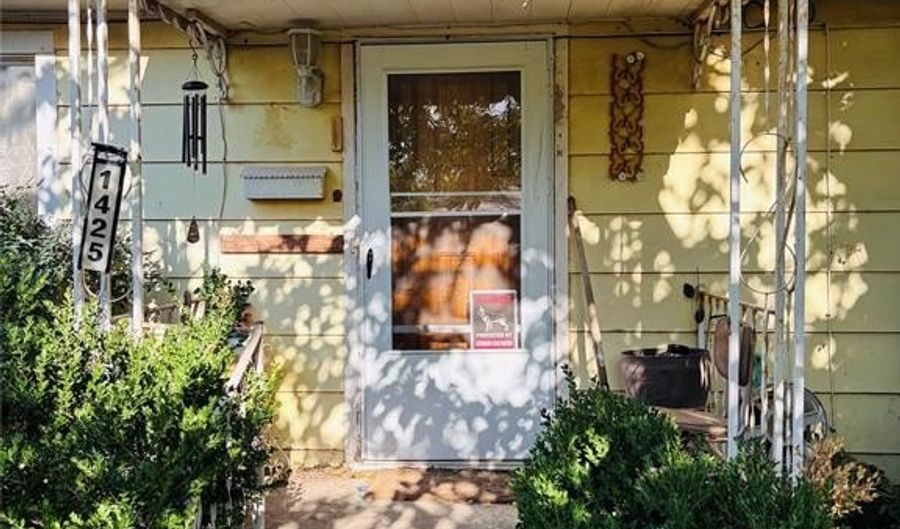 1425 Clinton St, Abilene, TX 79603 - 3 Beds, 2 Bath