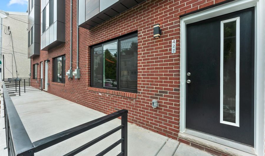 429 LEMONTE St, Philadelphia, PA 19128 - 5 Beds, 6 Bath