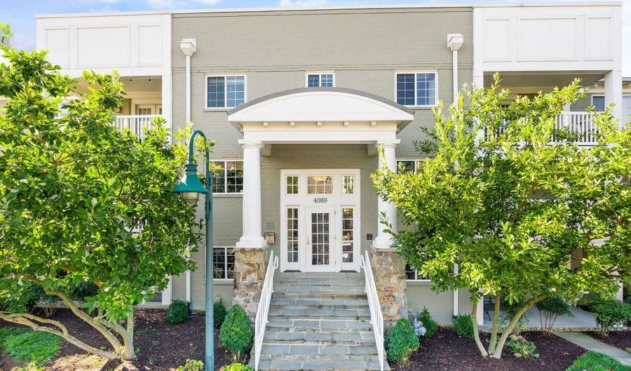4089 S FOUR MILE RUN Dr 201, Arlington, VA 22204 - 2 Beds, 2 Bath