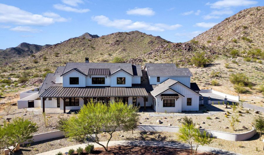 21071 W CANYON Dr, Buckeye, AZ 85396 - 7 Beds, 6 Bath