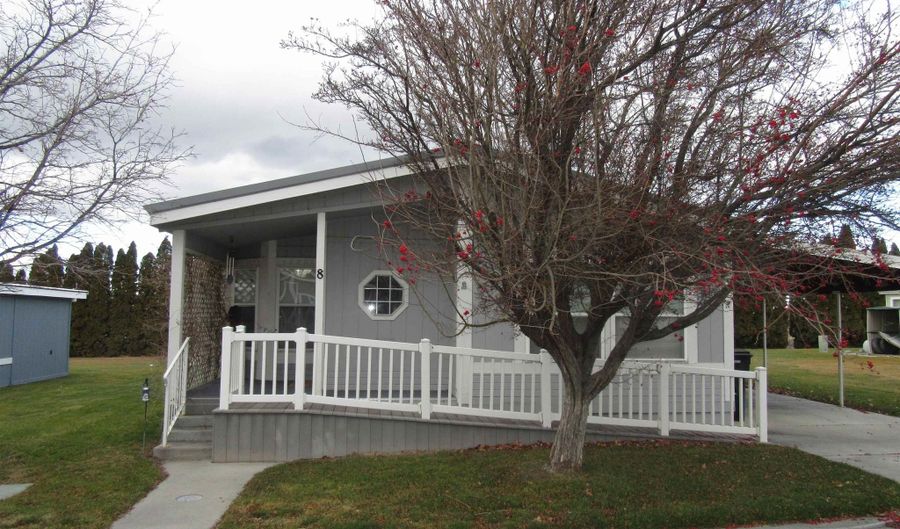 910 Moon Glo Ave 8, Buhl, ID 83316 - 3 Beds, 2 Bath