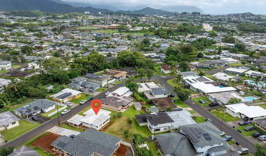 45-316 Nakuluai St, Kaneohe, HI 96744 - 3 Beds, 2 Bath