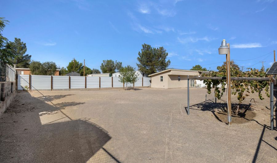 2793 Alvarez Rd, Anthony, NM 88021 - 2 Beds, 1 Bath