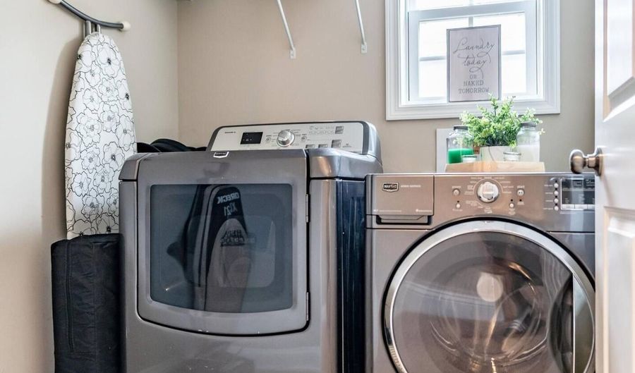 209 S Pine St, Aberdeen, NC 28315 - 3 Beds, 3 Bath