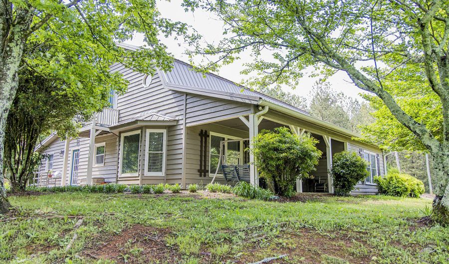 40 Wesley, Adairsville, GA 30103 - 3 Beds, 2 Bath