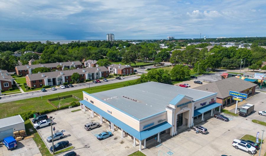 2575 Pass Rd Suite A, Biloxi, MS 39531 - 0 Beds, 2 Bath