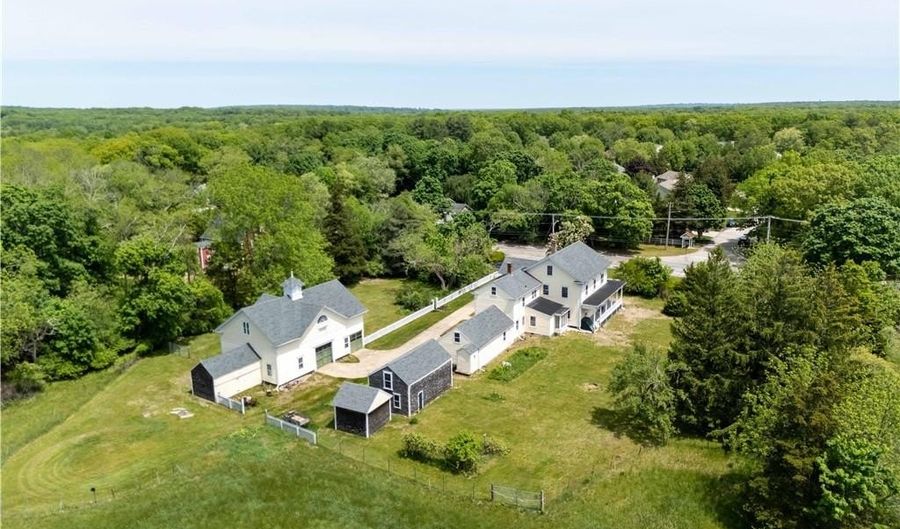 299 Davisville Rd, North Kingstown, RI 02852 - 6 Beds, 2 Bath
