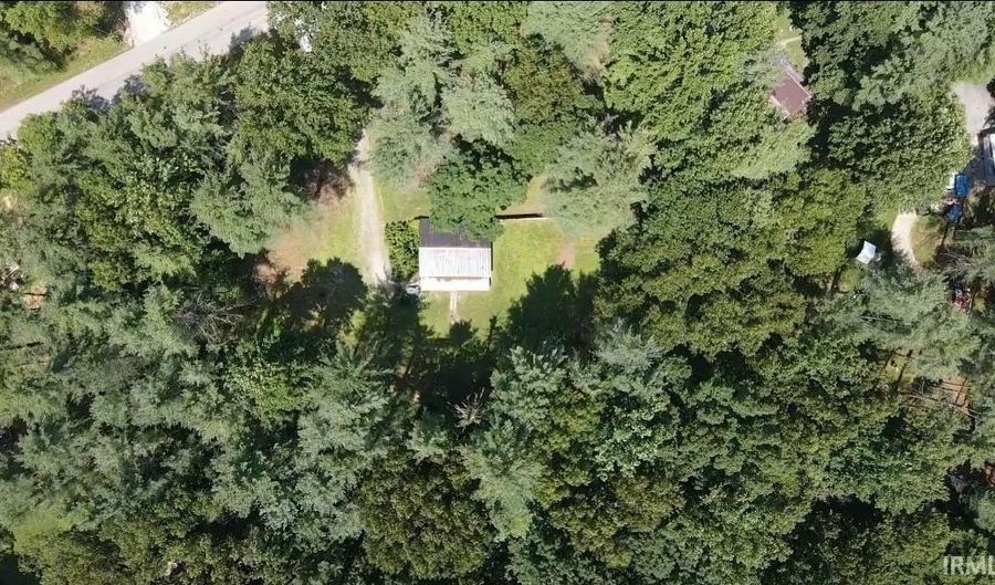 1260 N Lawrence Hollow Dr, Bloomfield, IN 47424 - 2 Beds, 1 Bath