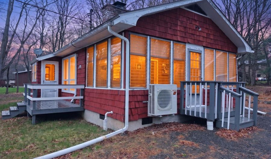 456 Mountain Rd, Albrightsville, PA 18210 - 2 Beds, 2 Bath