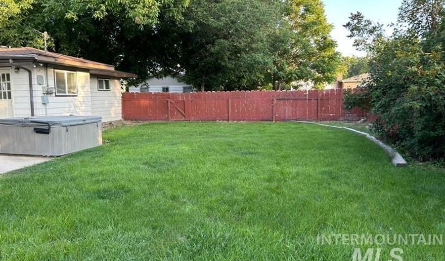 2320 S Illinois, Caldwell, ID 83605 - 4 Beds, 3 Bath